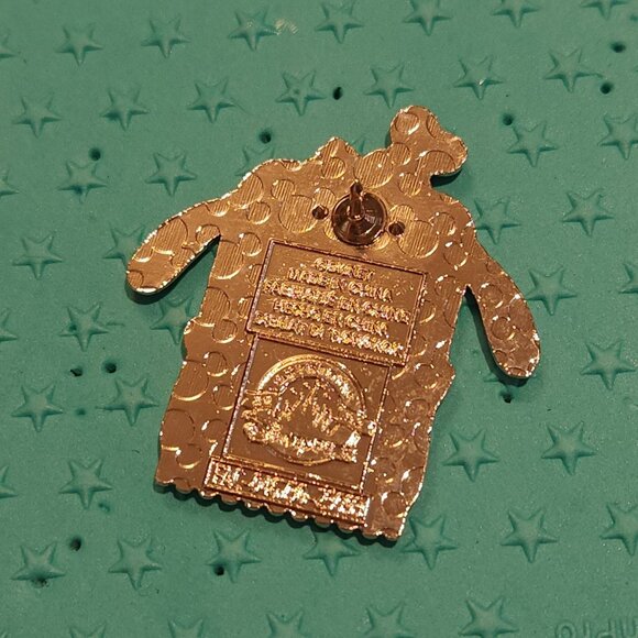 Disney Pin Goofy Munchlings Mystery Series 1 Chocolate Brownie Bar - Picture 2 of 3